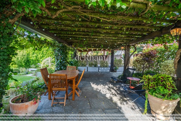 Magnifique maison villageoise au coeur de Mex avec jardin 13