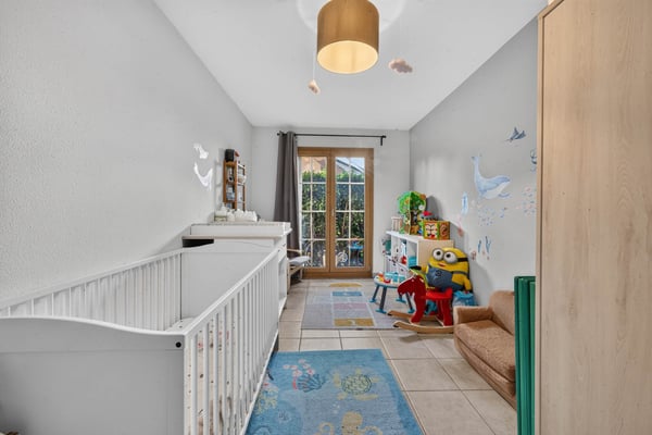 Appartement contemporain avec un grand jardin 10