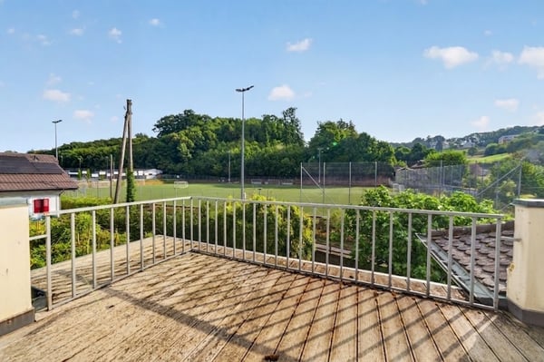 Charmante villa individuelle à rénover avec jardin 8