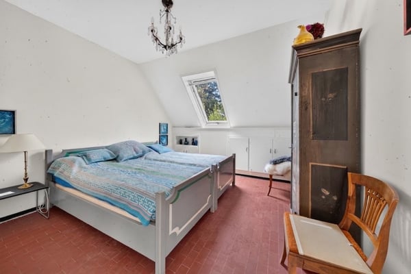 Charmante villa individuelle à rénover avec jardin 6