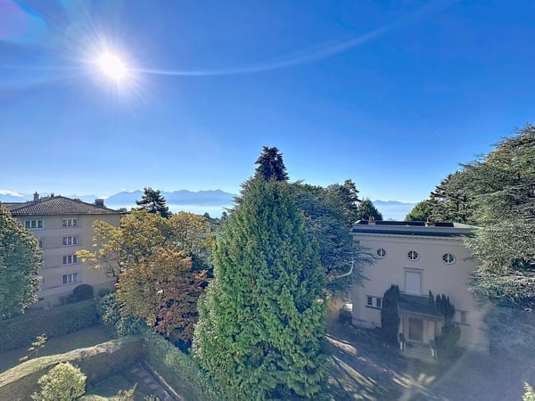 Superbe attique avec vue sur le lac et montagnes 11