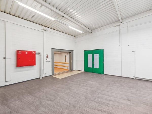 Geräumige Lagerhalle in Knutwil zu vermieten 10