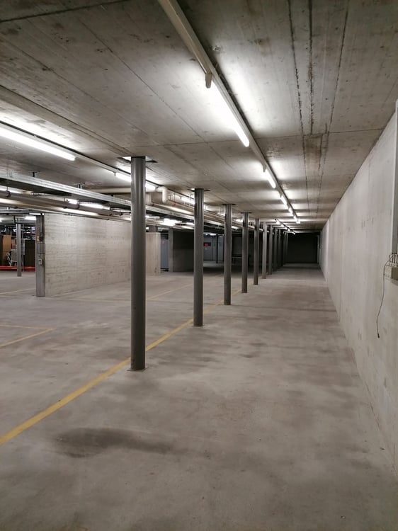 Beleuchtete Lagerfläche im Zentrum von Nidau zu vermieten! 3