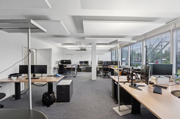 Moderne Bürofläche in frisch sanierter Liegenschaft zu vermieten! 2