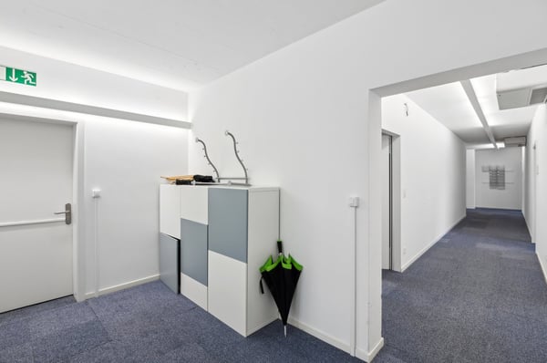 Moderne Bürofläche in frisch sanierter Liegenschaft zu vermieten! 12