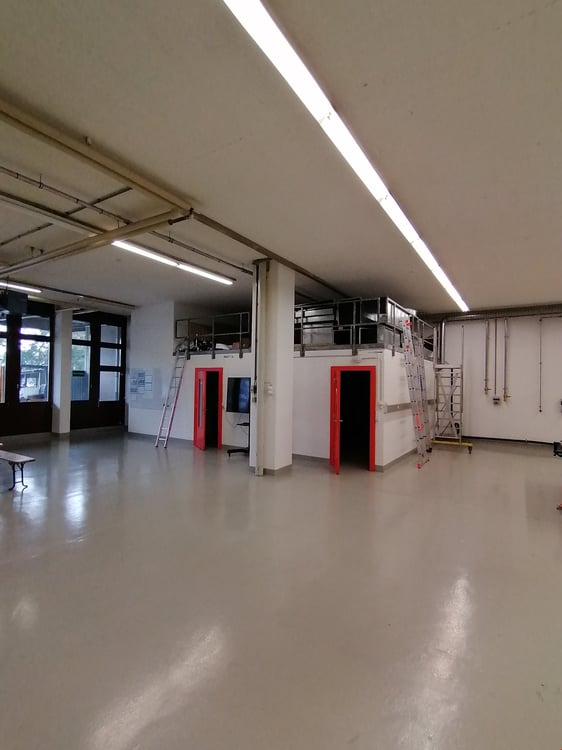 Teilausgebaute Gewerbe-/Industriefläche im EG, an bester Lage 4