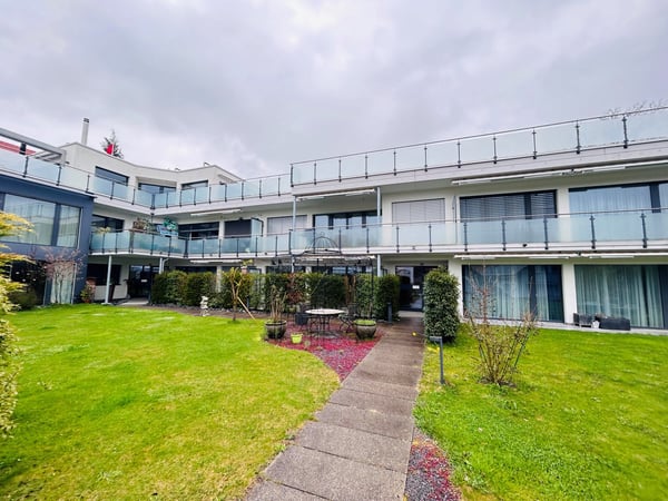 Einmalige Wohnung an sonniger, ruhiger Wohnlage im 1. Obergeschoss 1