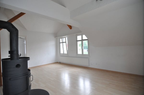 Charmante 2.5-Zimmer-Dachwohnung an der Flawilerstrasse in Oberuzwil 5