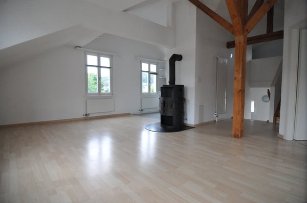 Charmante 2.5-Zimmer-Dachwohnung an der Flawilerstrasse in Oberuzwil 3