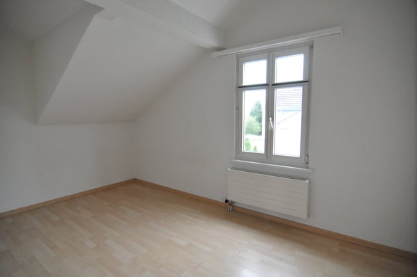 Charmante 2.5-Zimmer-Dachwohnung an der Flawilerstrasse in Oberuzwil 7