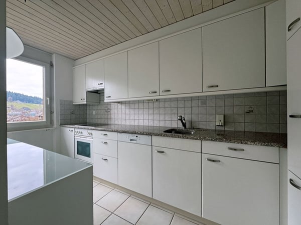 Zentrale 1.5-Zimmer-Wohnung mit Loggia 1