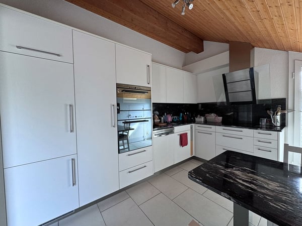 Ruhige Dachwohnung im Dorfkern mit schöner Aussicht 10
