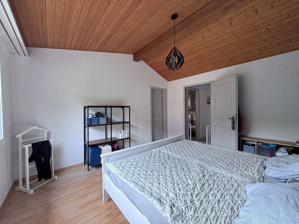 Ruhige Dachwohnung im Dorfkern mit schöner Aussicht 7