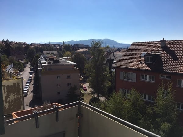 Helle 2.5-Zimmerwohnung zu vermieten 1