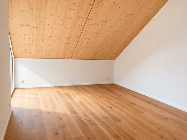 neue und moderne 3.5-Zimmer-Dachgeschosswohnung mit Aussicht ins Grüne 9