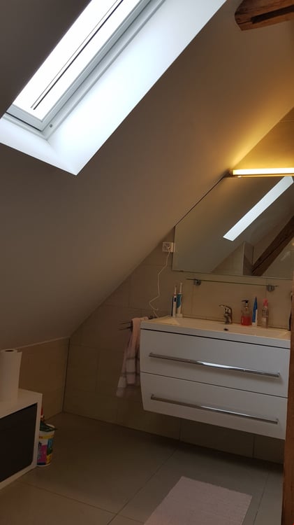 wunderschöne 2.5-Zi-Dachwohnung in kleinem 3-Familienhaus zu vermieten 8