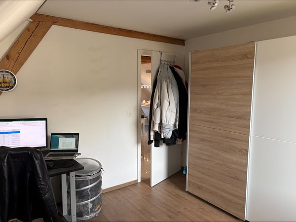 wunderschöne 2.5-Zi-Dachwohnung in kleinem 3-Familienhaus zu vermieten 10