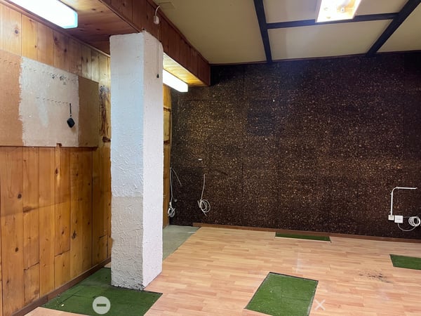 Vielseitig nutzbarer Raum mit Cheminée und Lagerraum an Toplage in Biel zu vermieten 6