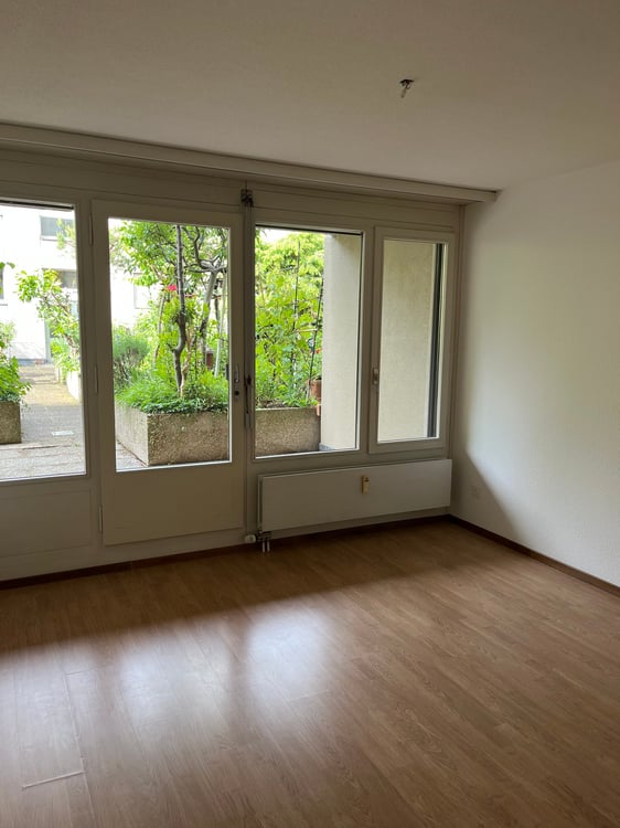 Bern-Länggassquartier, zu vermieten-helle 2.5-Zimmer-Wohnung mit grosszügigem Sitzplatz! 4