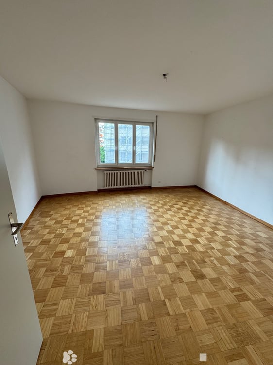 Helle 4-Zimmer-Wohnung mit Balkon iim Stadtzentrum 4