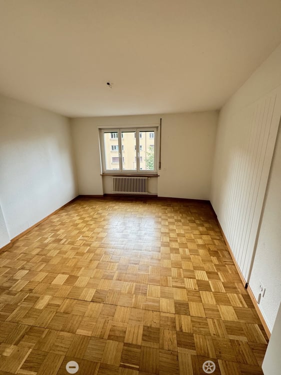 Helle 4-Zimmer-Wohnung mit Balkon iim Stadtzentrum 5