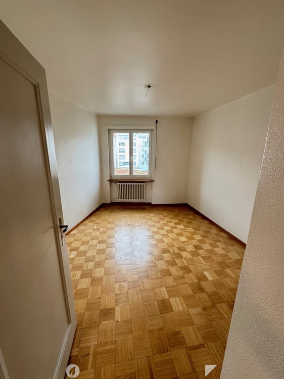 Helle 4-Zimmer-Wohnung mit Balkon iim Stadtzentrum 7