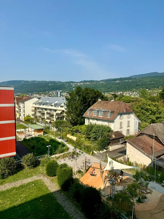 Renovierte 2-Zimmerwohnung mit toller Aussicht 9