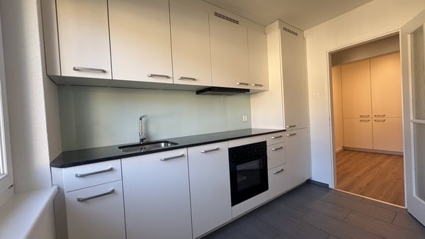 Moderne 1-Zimmer-Wohnung mit Balkon in Grenchen 3
