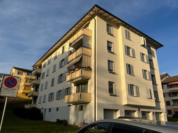 Moderne 1-Zimmer-Wohnung mit Balkon in Grenchen 1