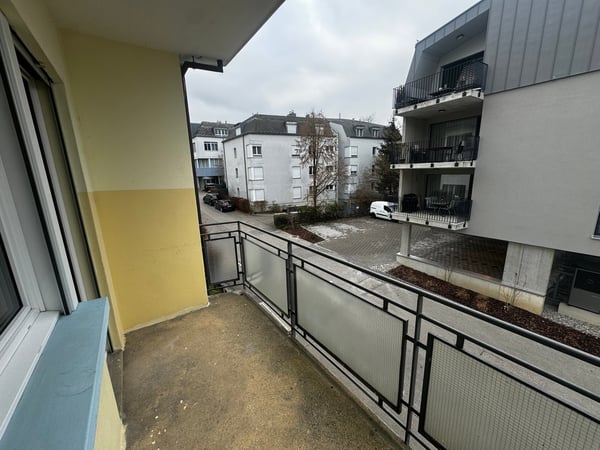 Moderne 1.5-Zimmer-Wohnung mit Balkon in Biel/Bienne 8
