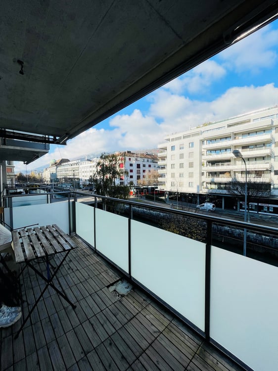 Grosszügige 1.5-Zimmerwohnung im 2. Obergeschoss – zentrale Lage und sonniger Balkon 12