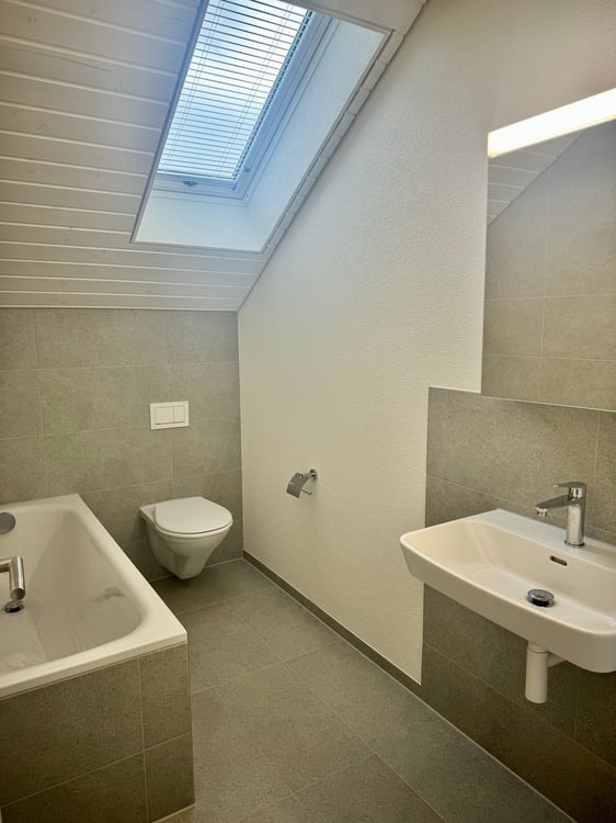 Aussergewöhnliche 1.5-Zimmer-Dachwohnung an erhöhter Lage in Grenchen 9
