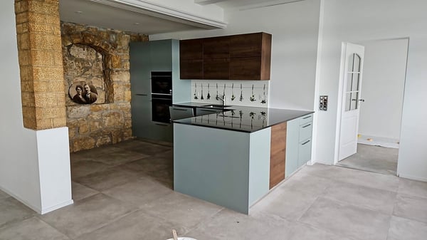 Aussergewöhnliche Loftwohnung mit Blick auf den Bielersee, ca. 130m1 1