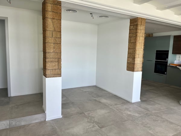 Aussergewöhnliche Loftwohnung mit Blick auf den Bielersee, ca. 130m1 5