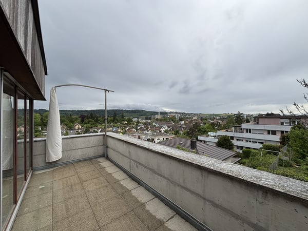 Charmante 5.5-Zimmer-Wohnung mit Balkon und schöner Aussicht in Biel 5