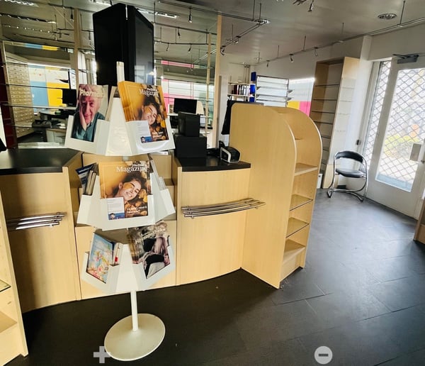 Apothekenräumlichkeiten-Verkaufsfläche und Büros, Brüggstrasse 2 Biel 2