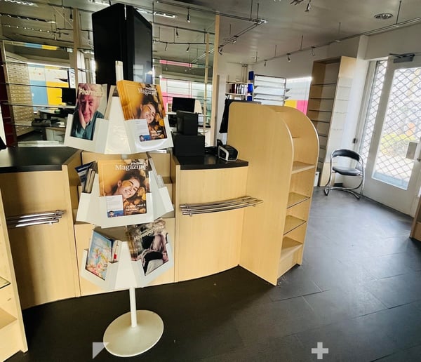 Apothekenräumlichkeiten-Verkaufsfläche und Büros, Brüggstrasse 2 Biel 2