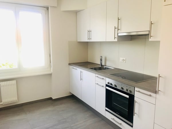Brügg: moderne 3.5-Zi-Wohnung mit Balkon 2