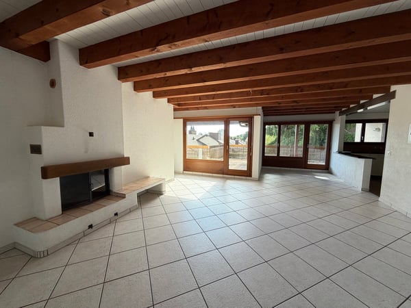 Charmant appartement en attique avec grande terrasse privée