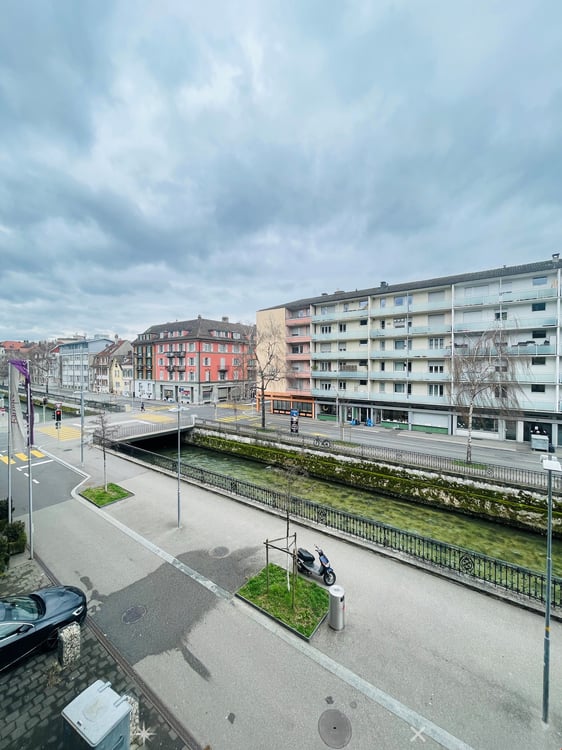 4.5-ZWG im Stadtzentrum mit Sicht auf Schüss 1