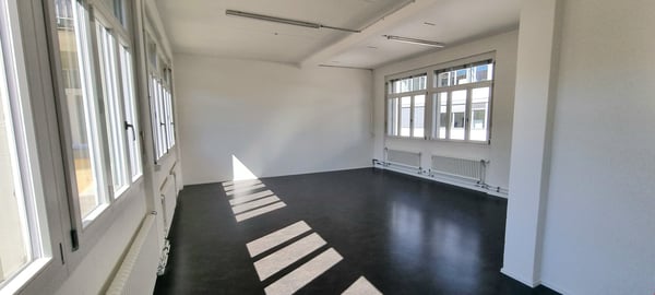 Büro-/Gewerberaum mit 65m2 Mietfläche im 2.OG 8