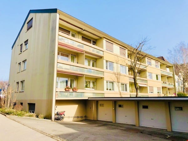 Helle 1.5-Zimmer-Dachwohnung im beliebten und ruhigen Lindequartier 11