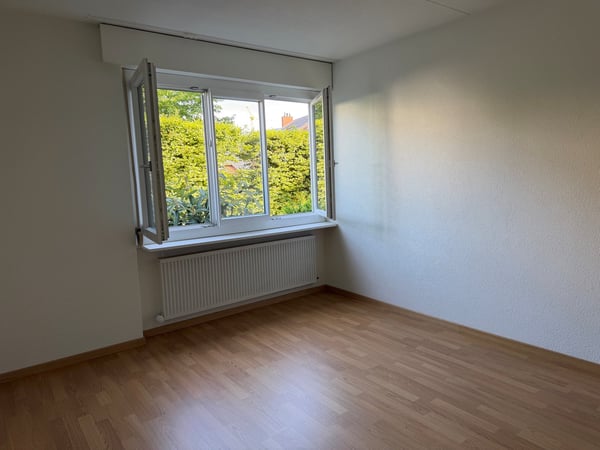 Helle 4.5-Zimmer-Wohnung im Erdgeschoss mit Gartensitzplatz 4
