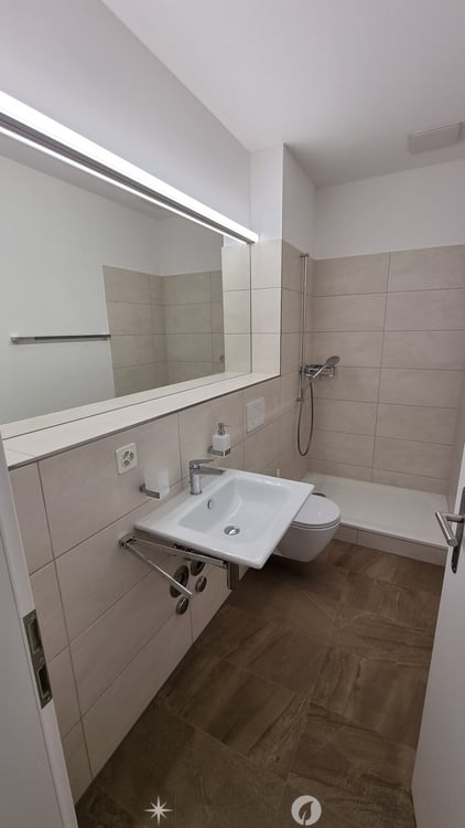 Modernes 1.5-Zimmer-Loft im 7. Stock mit Panoramablick in Biel/Bienne 4