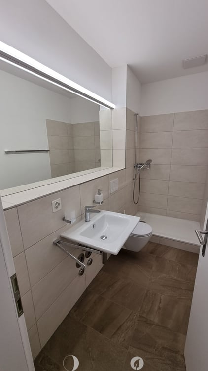 Modernes 1.5-Zimmer-Loft im 7. Stock mit Panoramablick in Biel/Bienne 4