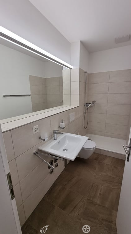 Modernes 1.5-Zimmer-Loft im 7. Stock mit Panoramablick in Biel/Bienne 4