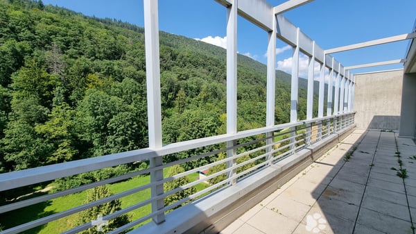 Modernes 1.5-Zimmer-Loft im 7. Stock mit Panoramablick in Biel/Bienne 5