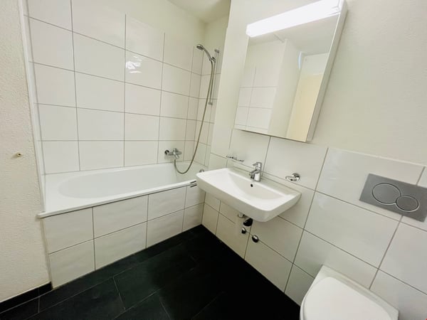 Biel, Oberer Quai 18: schöne 2.5-Zi-Wohnung zu vermieten 8