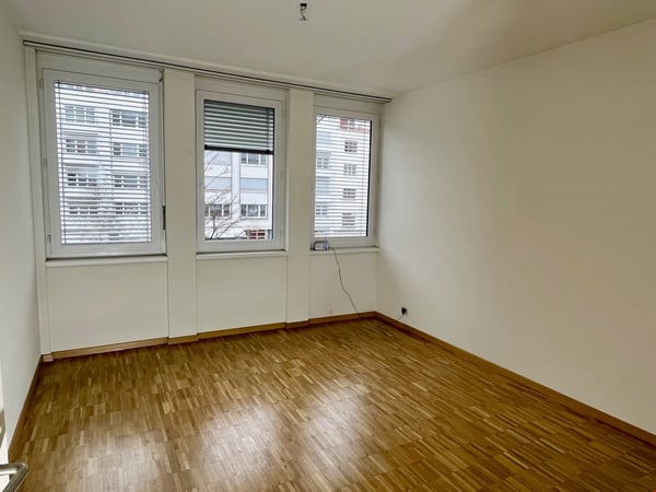 Biel, Oberer Quai 18: schöne 2.5-Zi-Wohnung zu vermieten 11