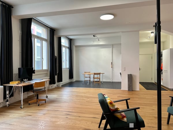 Grosszügiges Loft-Atelier / Büro an zentraler Lage 2